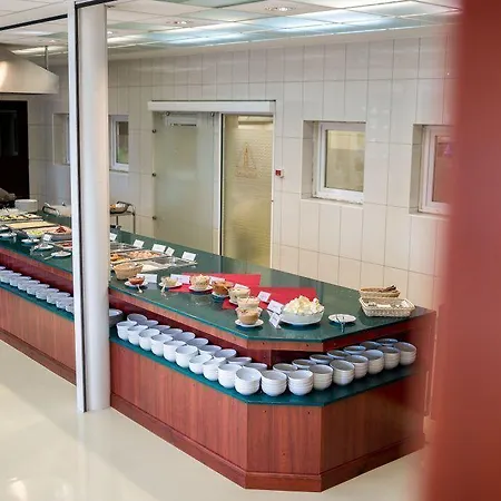 Wellness Szindbad Отель Балатонсемеш