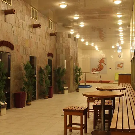 ホテル Wellness Szindbad 3*