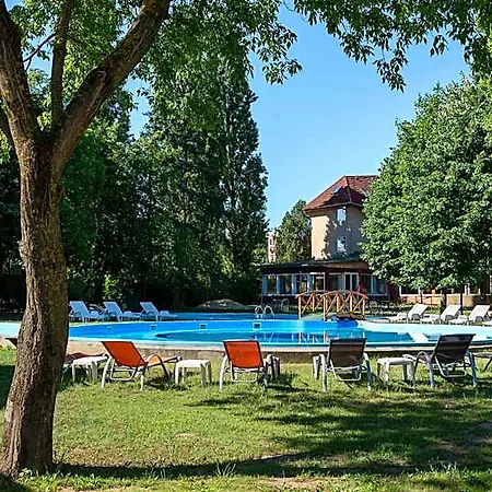 Wellness Szindbad Hotel 3*