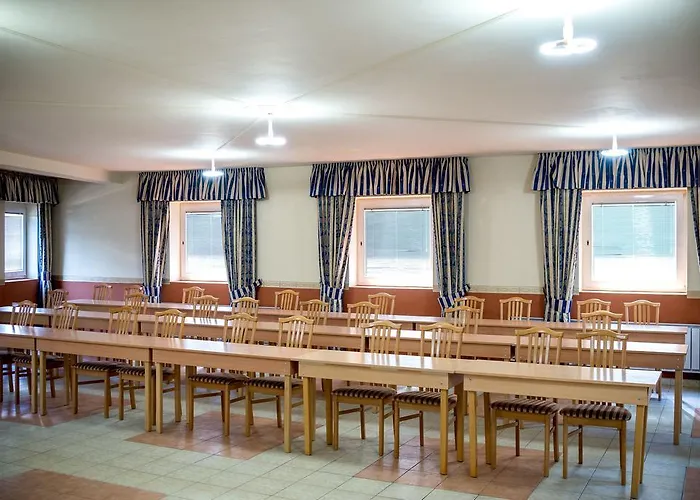 苏贝德康体酒店 Balatonszárszó